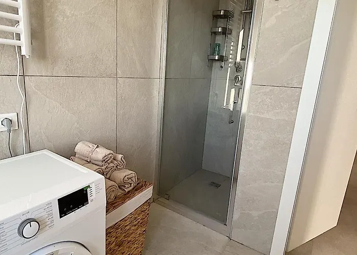 Moderno, Ristrutturato, 1 Km Dal Centro Storico! 아파트 *